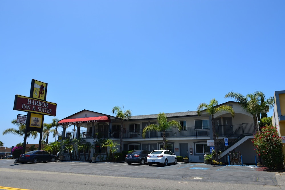 Harbor Inn & Suites - photo 25