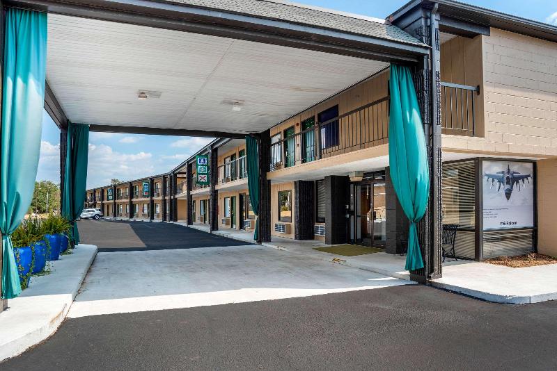 Suburban Extended Stay Hotel - featured photo