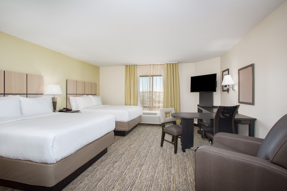 Candlewood Suites Pueblo by IHG - photo 7