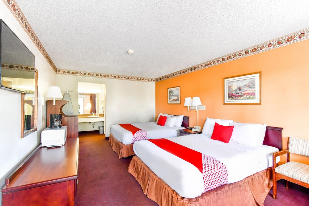 OYO Hotel Tyler Lindale - photo 13