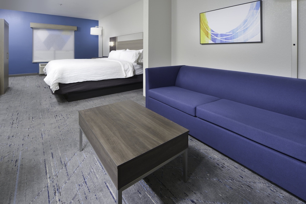 Holiday Inn Express & Suites Conway by IHG - photo 14