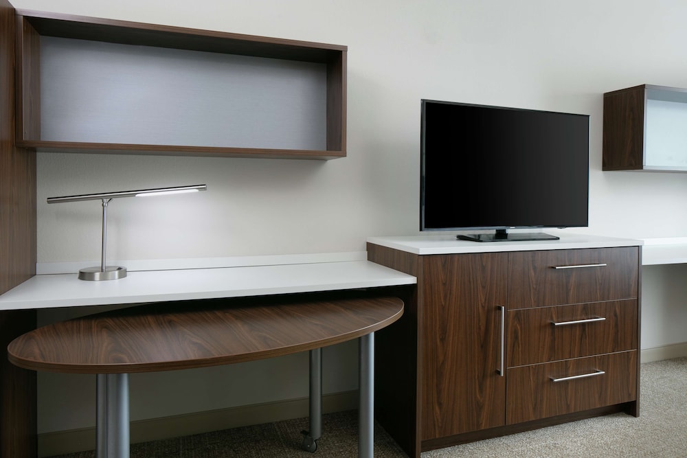 Home2 Suites by Hilton Menomonee Falls Milwaukee - photo 8