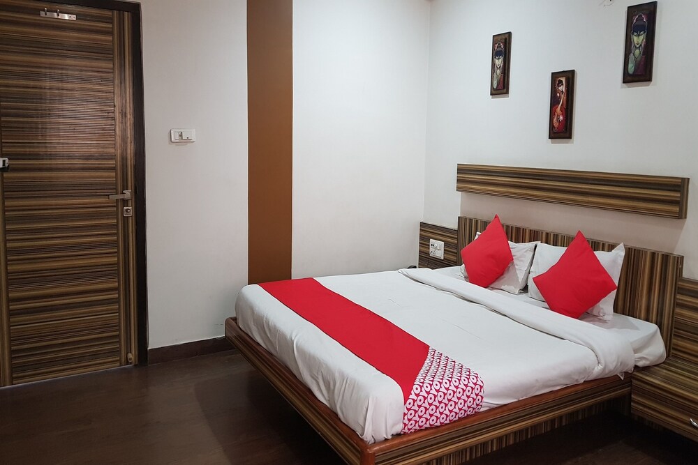 Oyo 10745 Hotel Tuli’s in Durg, India