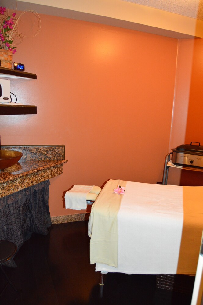 Gaia Luxury Oceanfront Resort Lihue - photo 24
