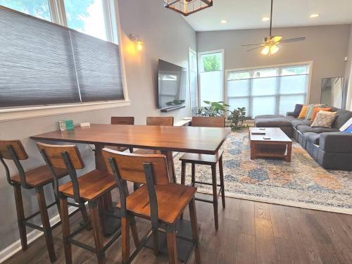 Close to everything downtown in Indianapolis, United States