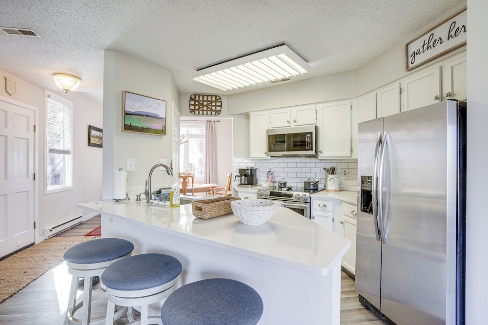 Modern Townhome at Wintergreen Resort - photo 12