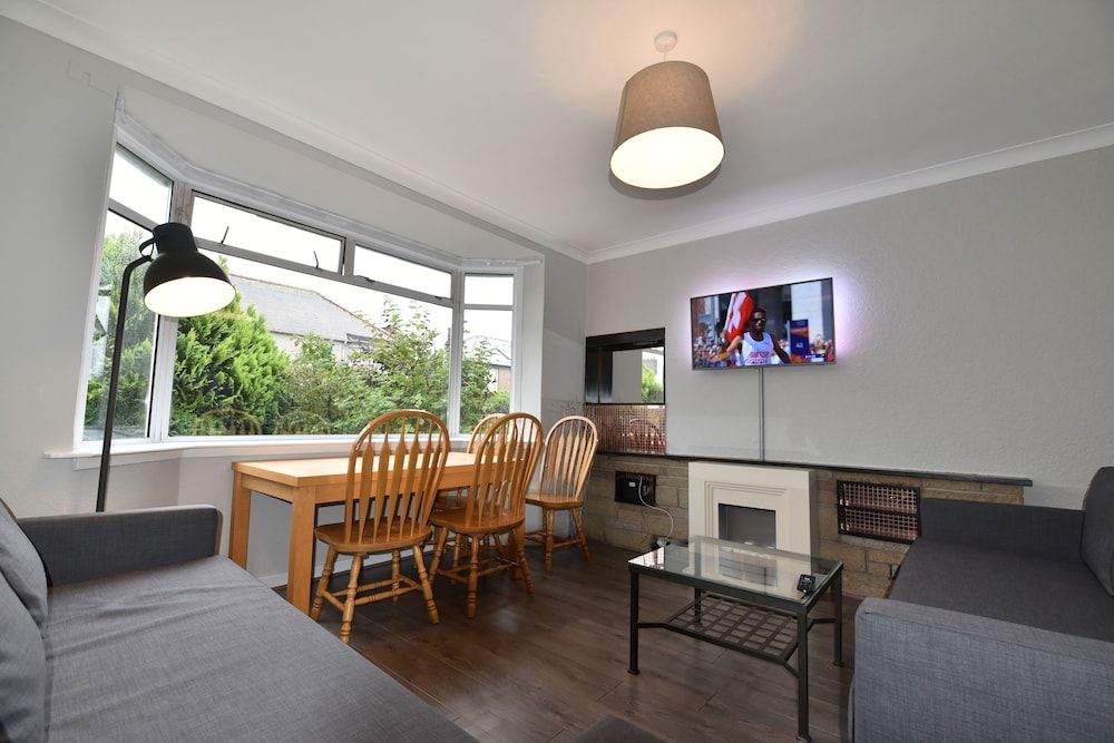 First Sighthill Villa — 4-Star Luxury Hotel in Edinburgh, United Kingdom