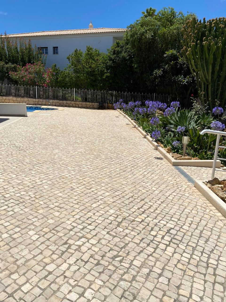 Alvor Mountain View Villa with Private Pool — 4-Star Luxury Hotel in Portimao, Portugal