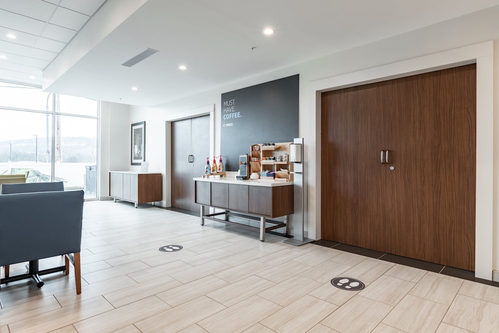 Holiday Inn Express & Suites Moundsville by IHG - photo 56