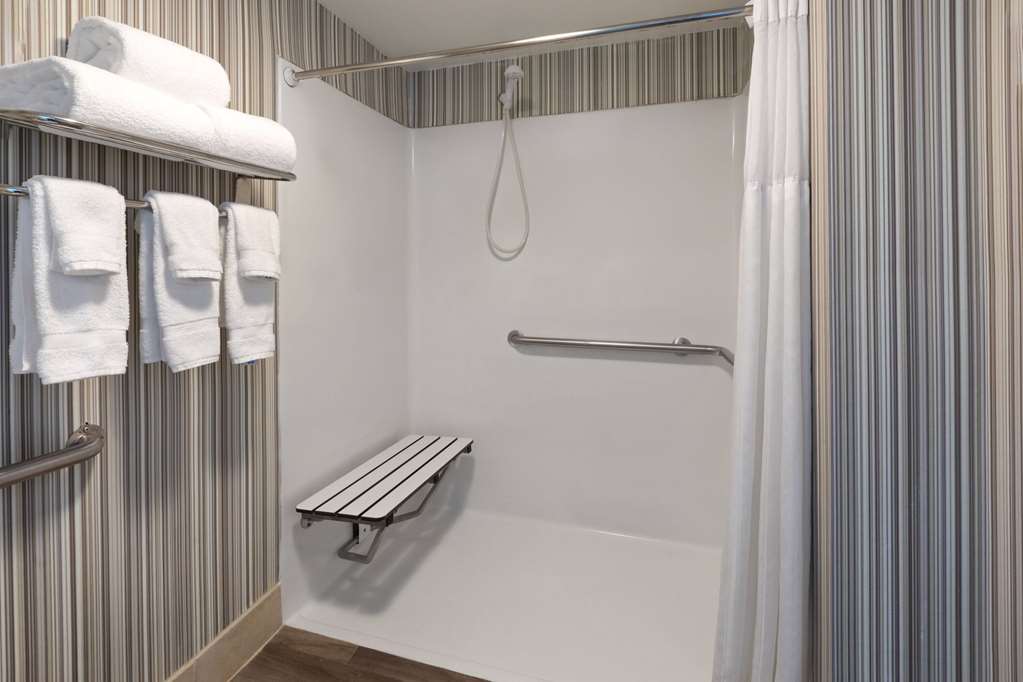 Wyndham Garden Norfolk Downtown - photo 17