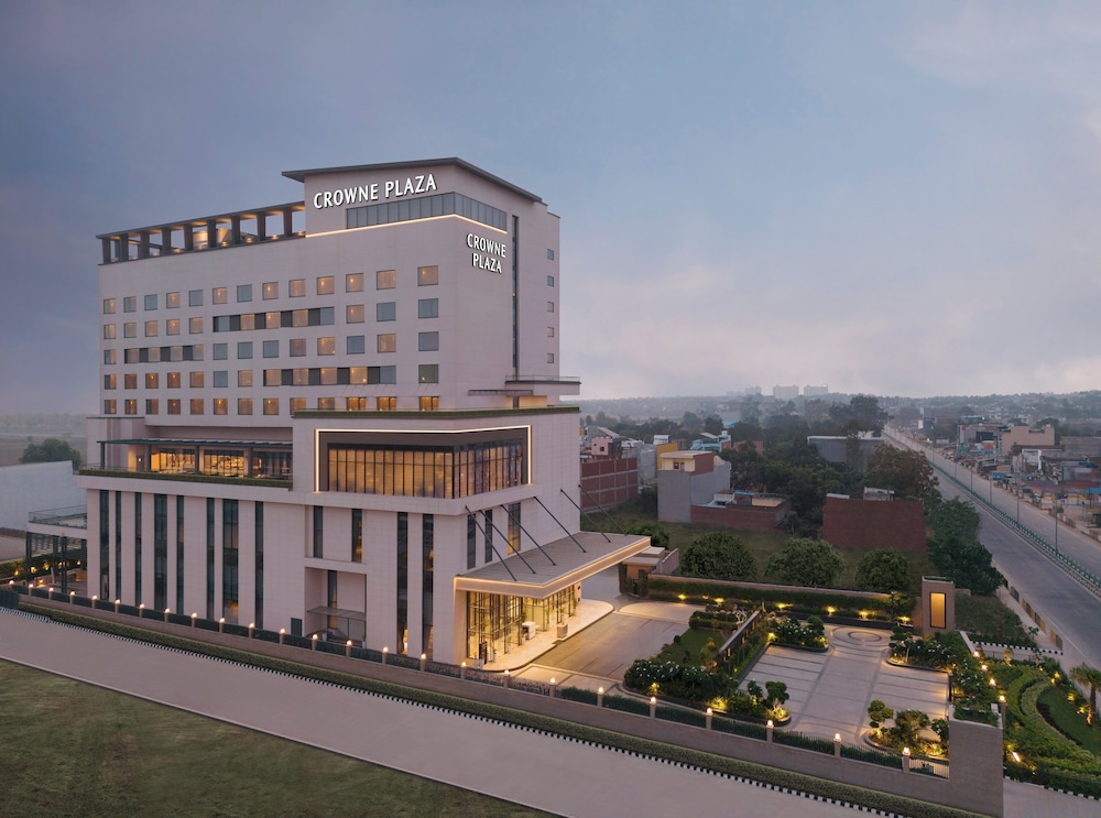 Crowne Plaza Lucknow in Lucknow, India
