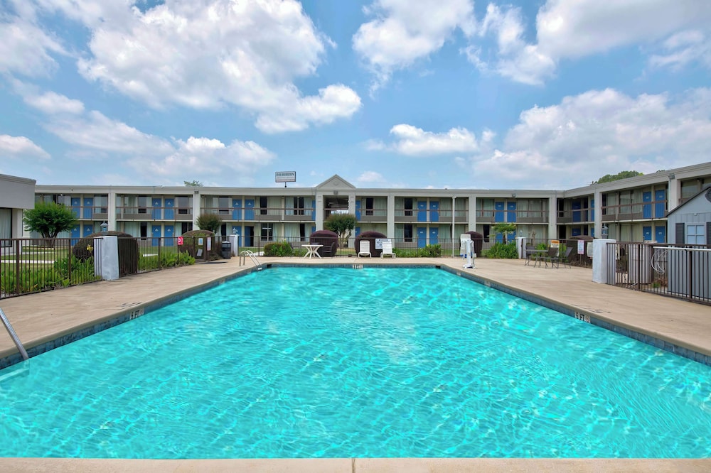 Motel 6 Conyers GA - photo 22