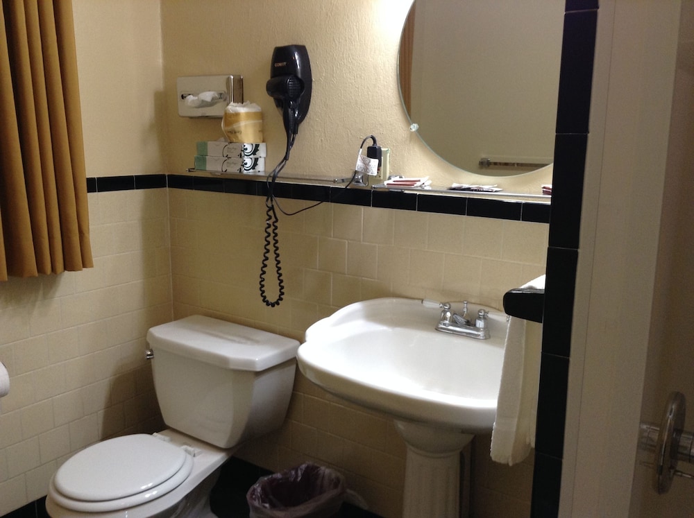 Briarcliff Motel - photo 14