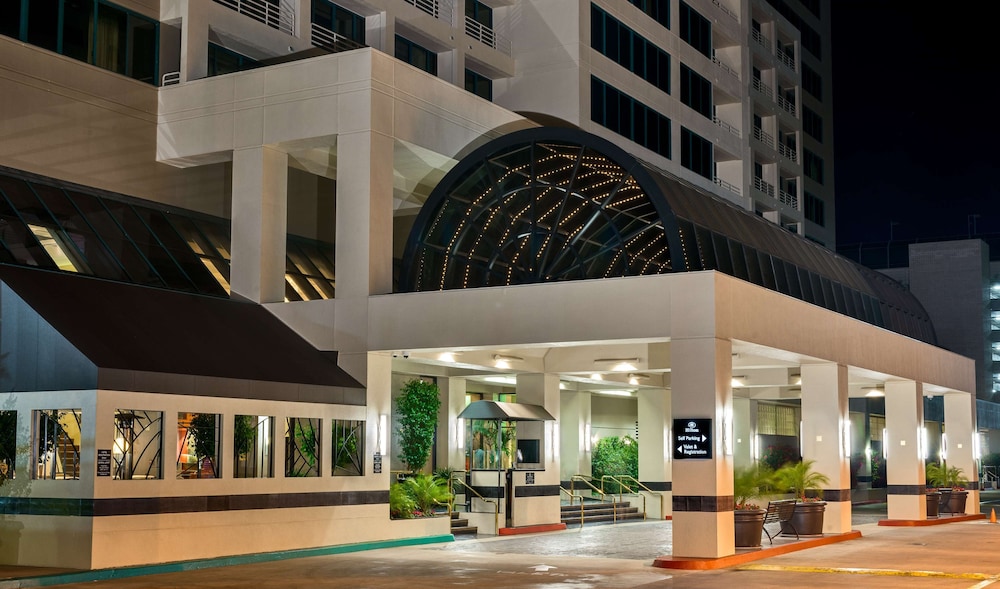 Hilton Woodland Hills Los Angeles - photo 79