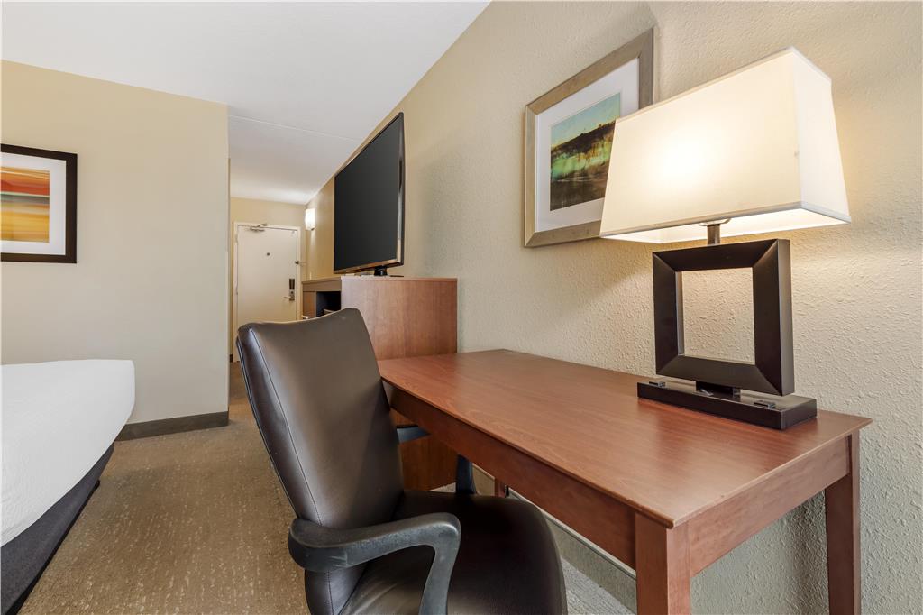 Best Western Fairmont - photo 9