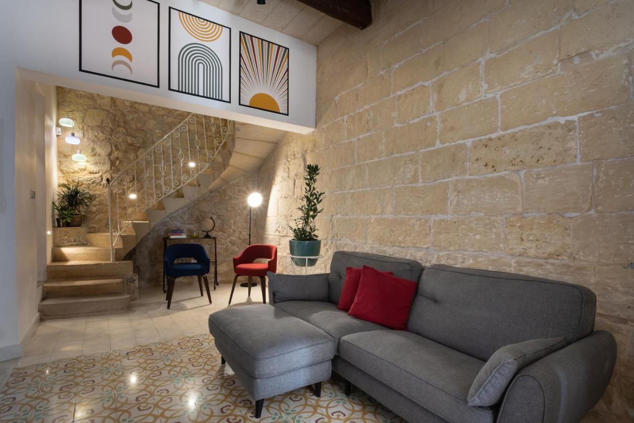 Authentic Maltese 2 bedroom House with Terrace — 4-Star Luxury Hotel in Zejtun, Malta