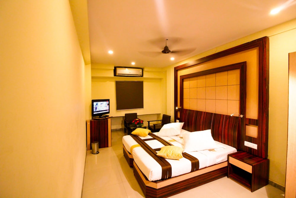Hotel Rishi Regency — hotel in Jabalpur