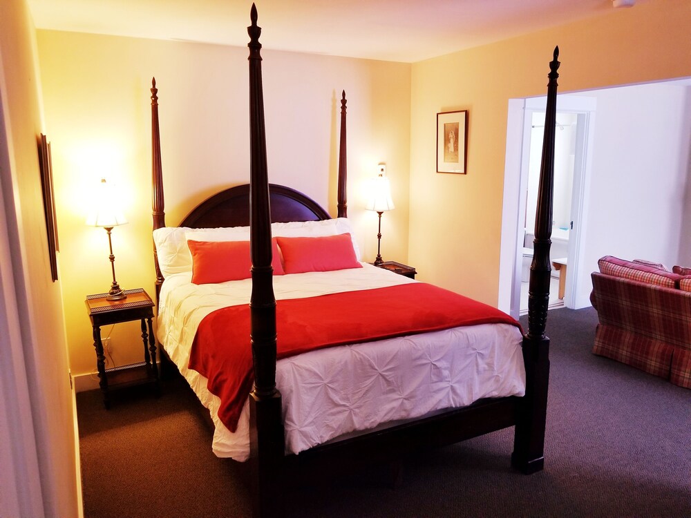 The Inn At Ellsworth Estate - photo 6