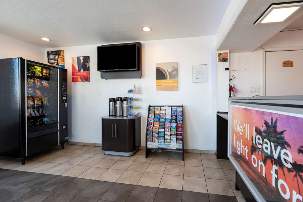 Motel 6 Westley CA - photo 23