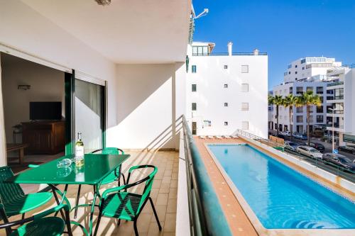 AL Apartamento Pérola — 4-Star Luxury Hotel in Quarteira, Portugal
