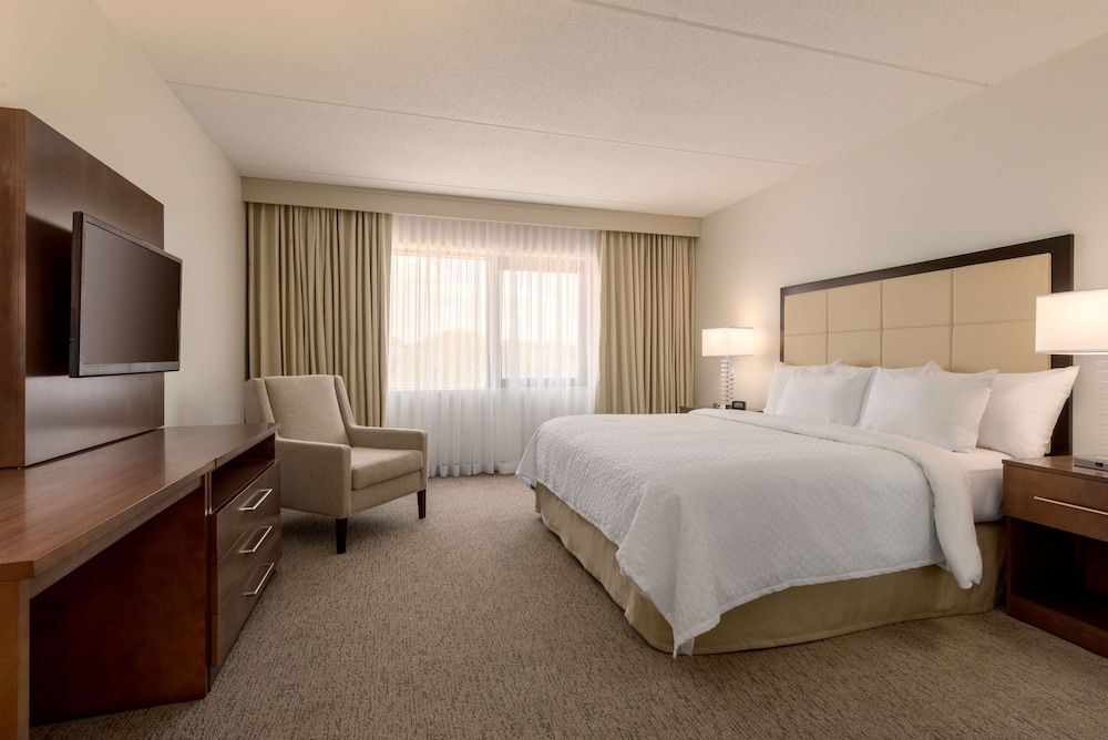 Embassy Suites by Hilton Milwaukee Brookfield - photo 21