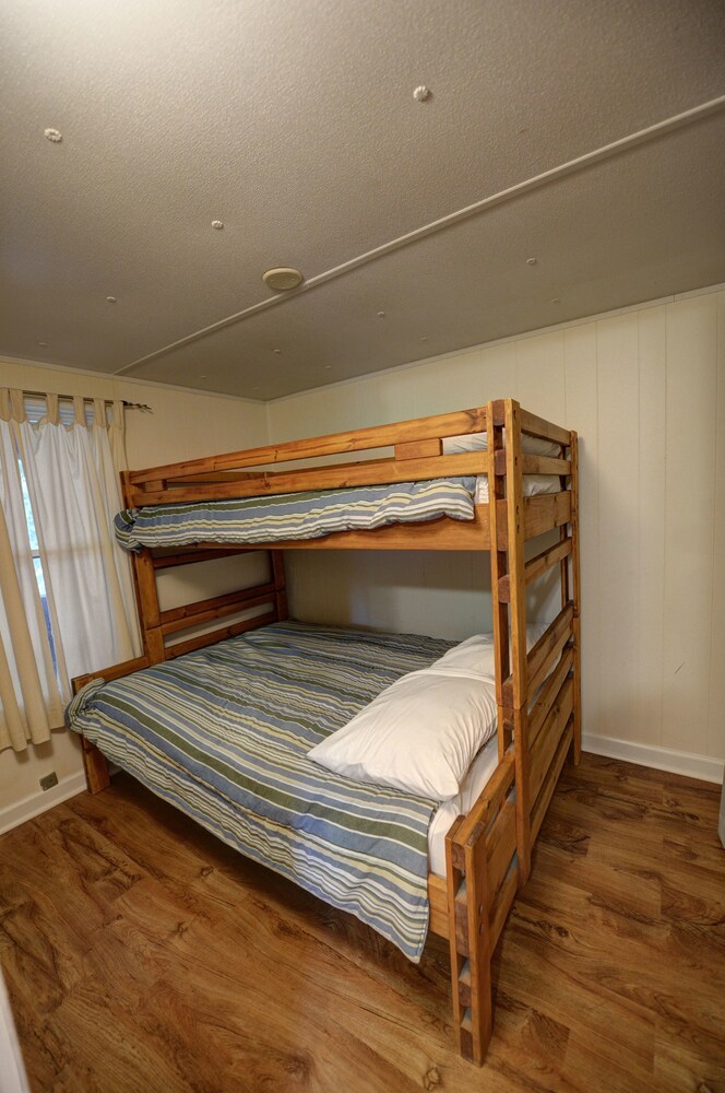 Blue Water Resort - photo 13