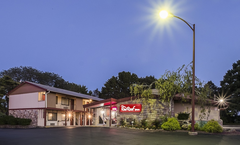 Red Roof Inn Lancaster Strasburg - photo 32