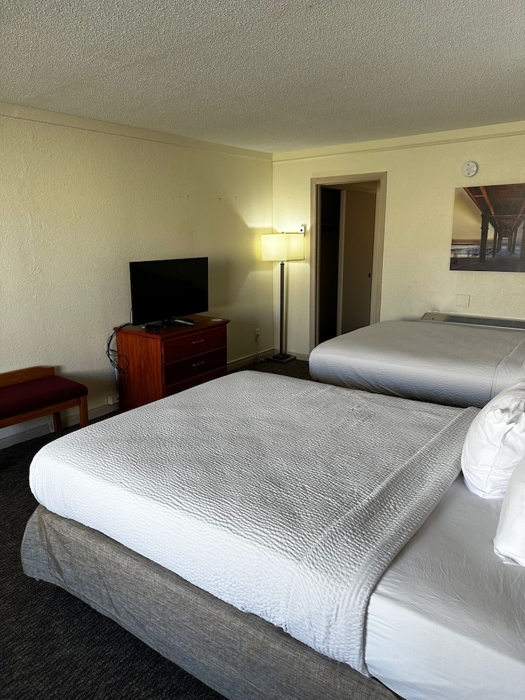 Ramada by Wyndham Virginia Beach - photo 19