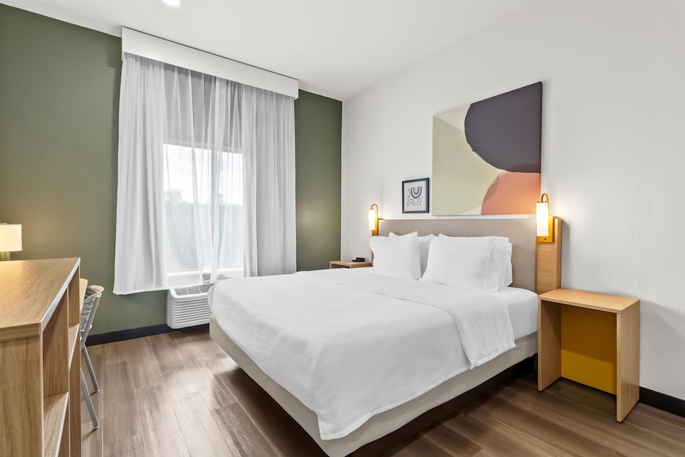Spark By Hilton Houston Hobby Airport - photo 7