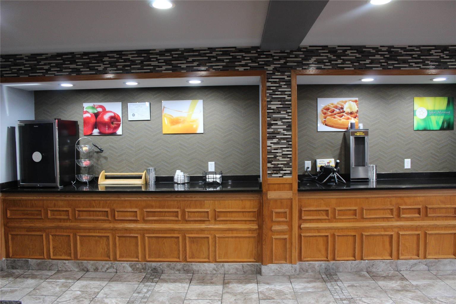 Quality Inn and Suites University Area - photo 60