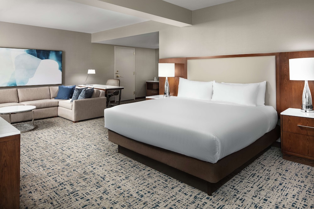Hilton Boston Logan Airport - photo 12