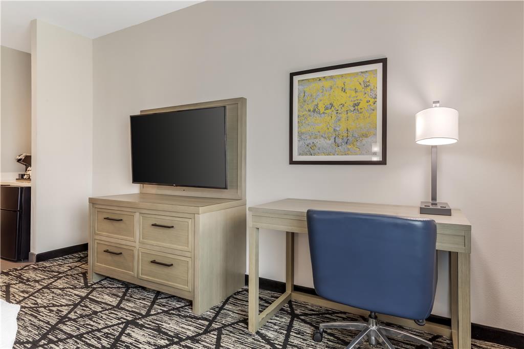Best Western Plus Mid County - photo 15