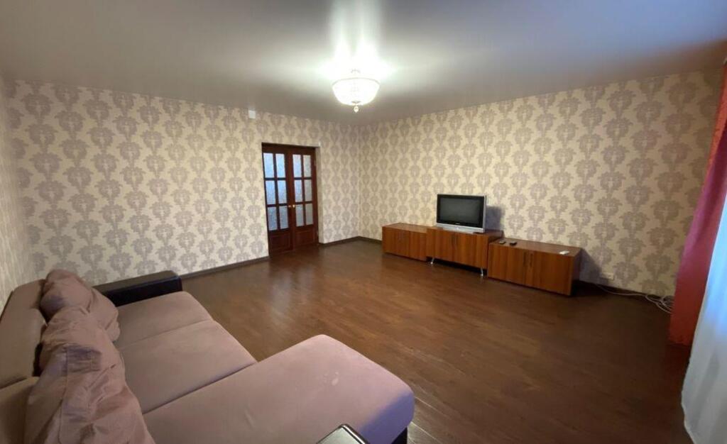 Home Hotel on Kuznetskstroevsky ave. 1 in Novokuznetsk, Russia