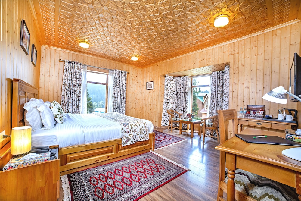 Shaw Inn - carbon neutral hotel in Baramula