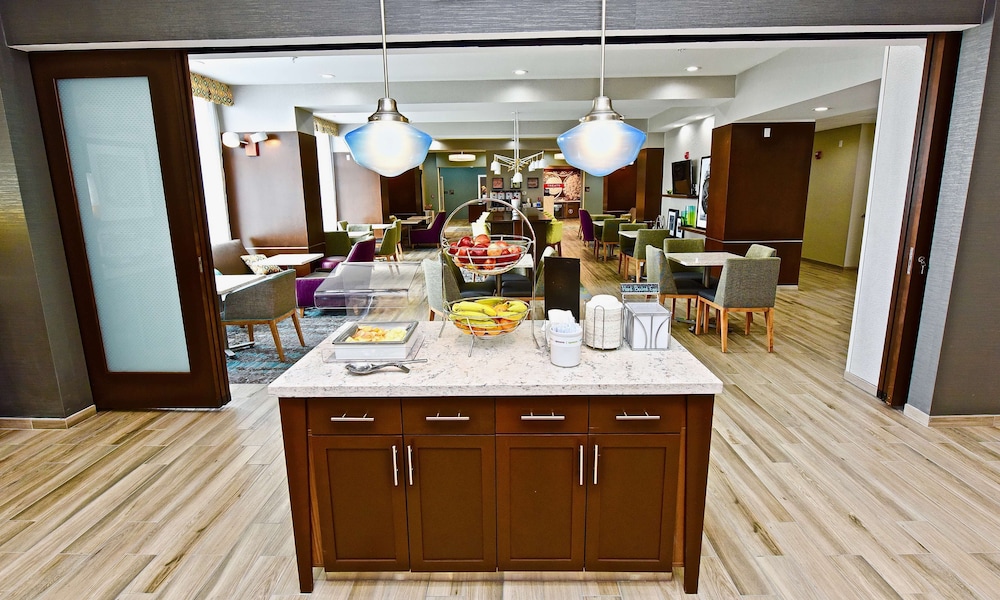 Hampton Inn Kirksville - photo 28