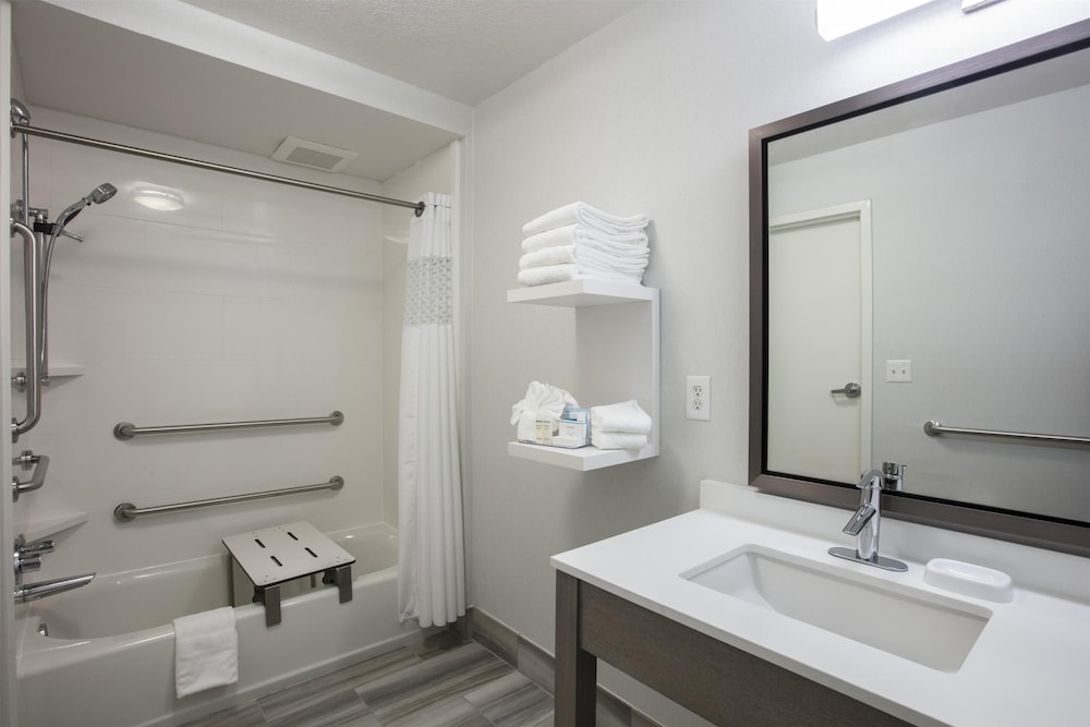 Hampton Inn & Suites Hermosa Beach - photo 46