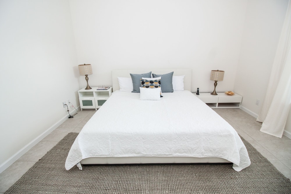 Solterra Resort by VHC Hospitality - photo 7