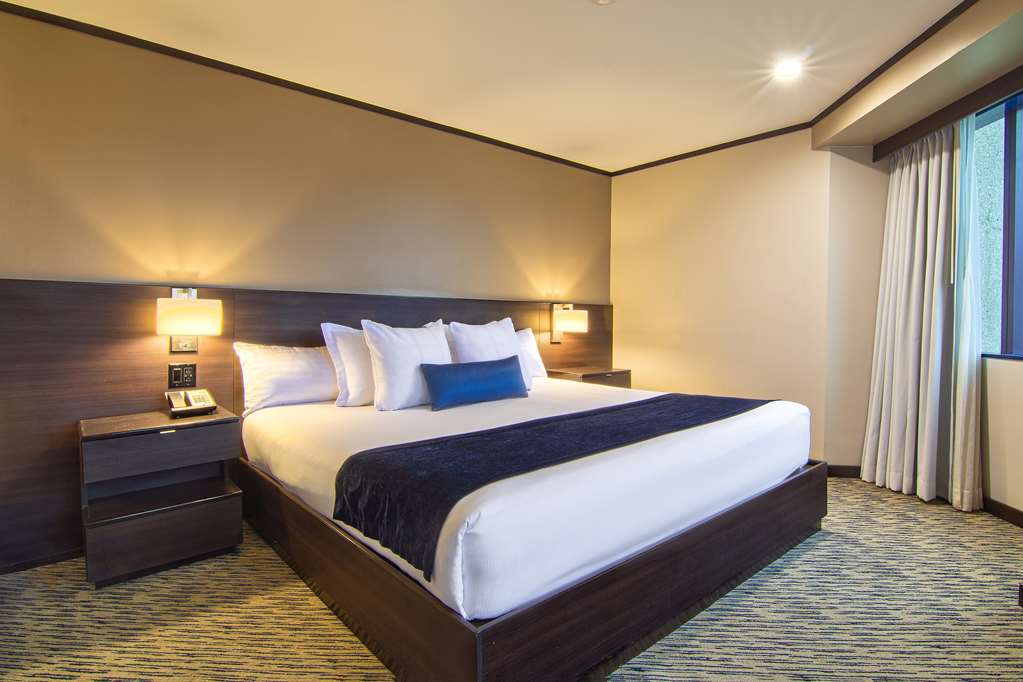 Grand Tower King Bed July