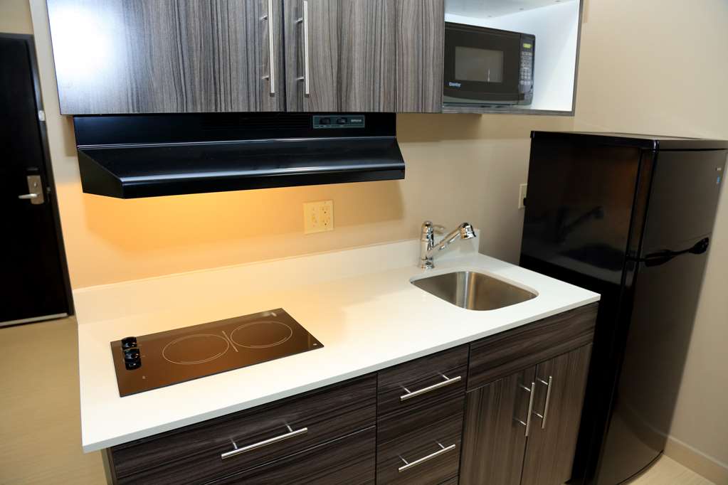 Americas Best Value Inn & Suites Prairieville - photo 19