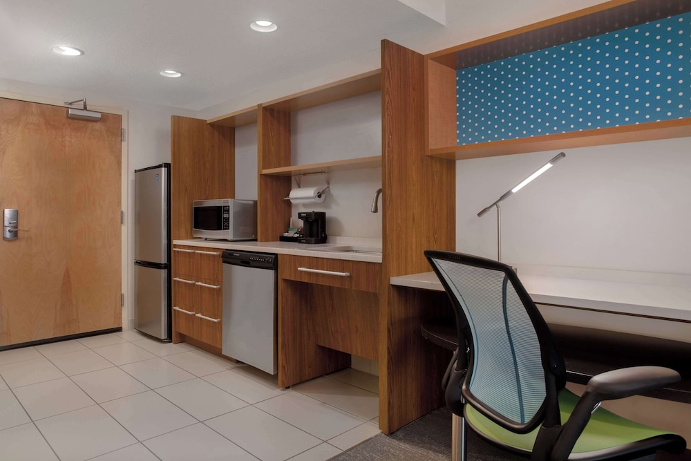 Home2 Suites by Hilton Gainesville Medical Center - photo 7