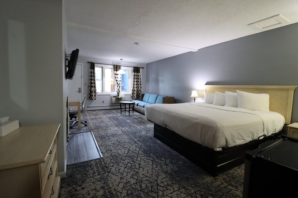 Travelodge by Wyndham Lincoln Near White Mountain - photo 15