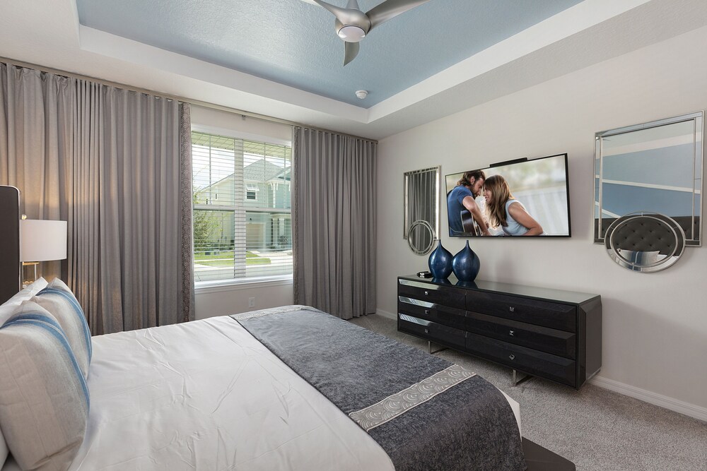 Solara Resort Luxury 9 Bedroom Homes - photo 6