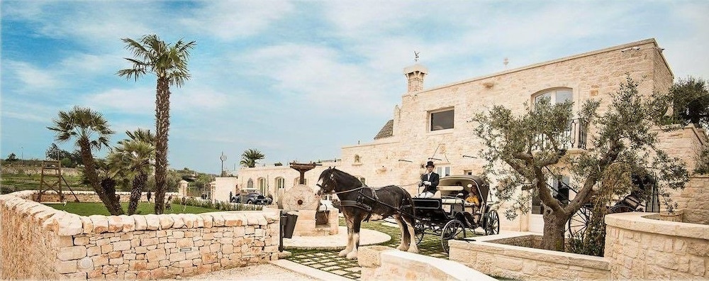 La Corte dell'Astore — hotel in Alberobello