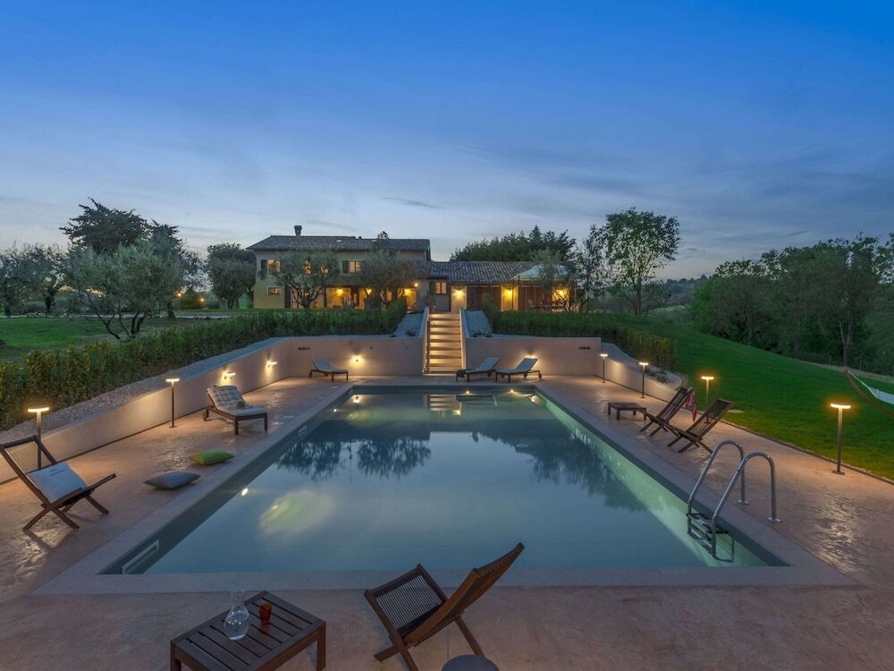 Tranquil Retreat With Valley Views — hotel in San Costanzo