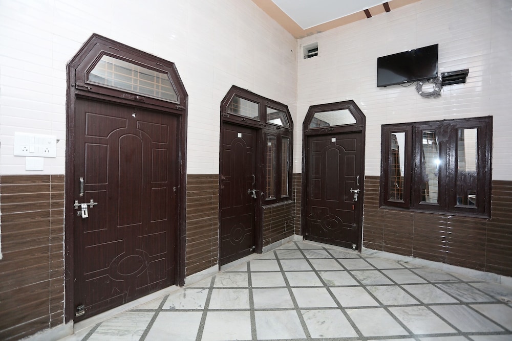 Spot On 37780 Hotel Doon Sabri in Roorkee, India