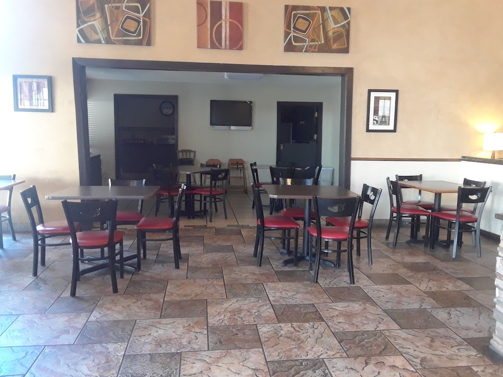Ramada by Wyndham Albuquerque East - photo 19
