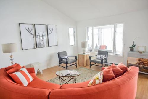 The Verne: Beautiful Waterfront Escape by Picton pet-friendly hotel Picton