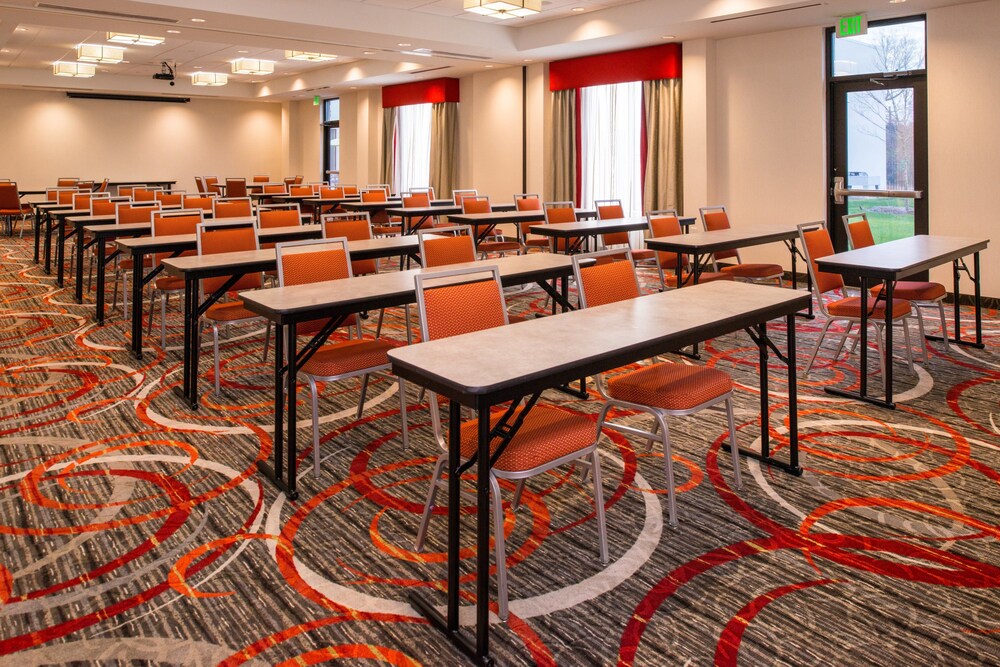 Holiday Inn Express Hotel & Suites Monroe - photo 60