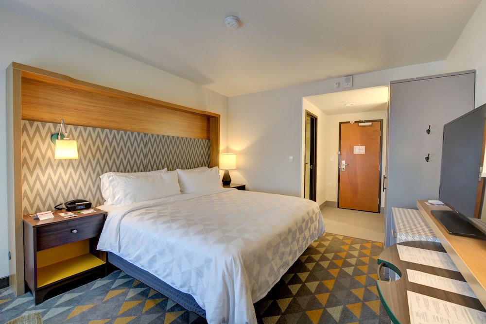 Holiday Inn Salem an IHG Hotel - photo 12