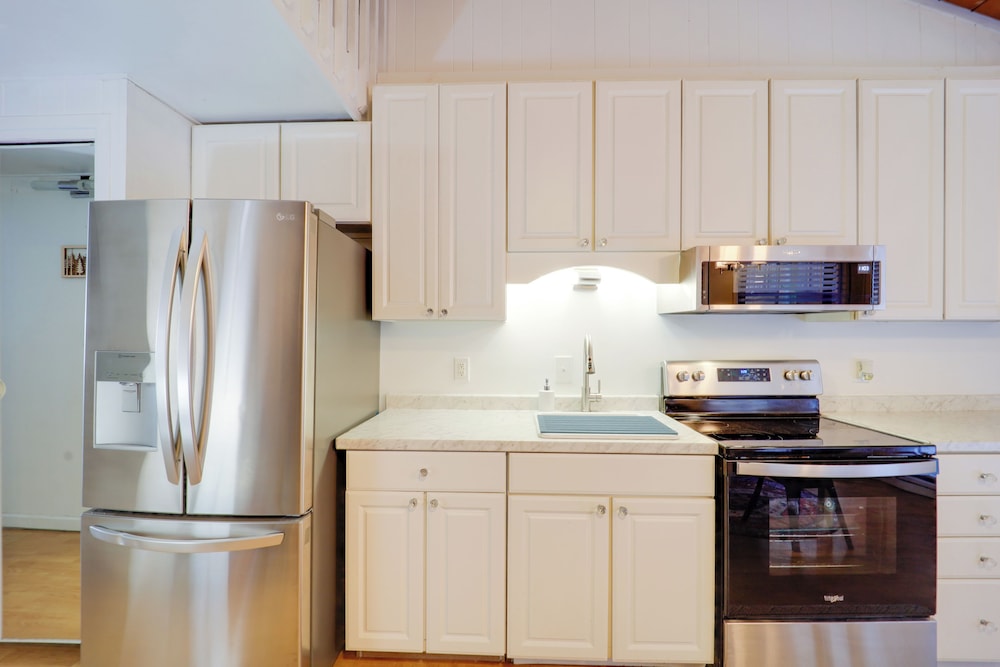 1 Mi to Beech Mountain Resort: Comfy Condo - photo 9